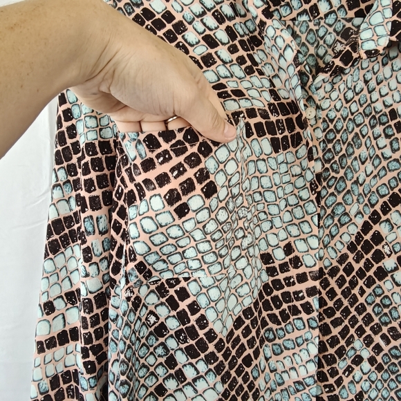 BUDDY LOVE MALIKA Snake Print Button Up Tunic Long Sleeve Size Large Women's - Picture 4 of 7